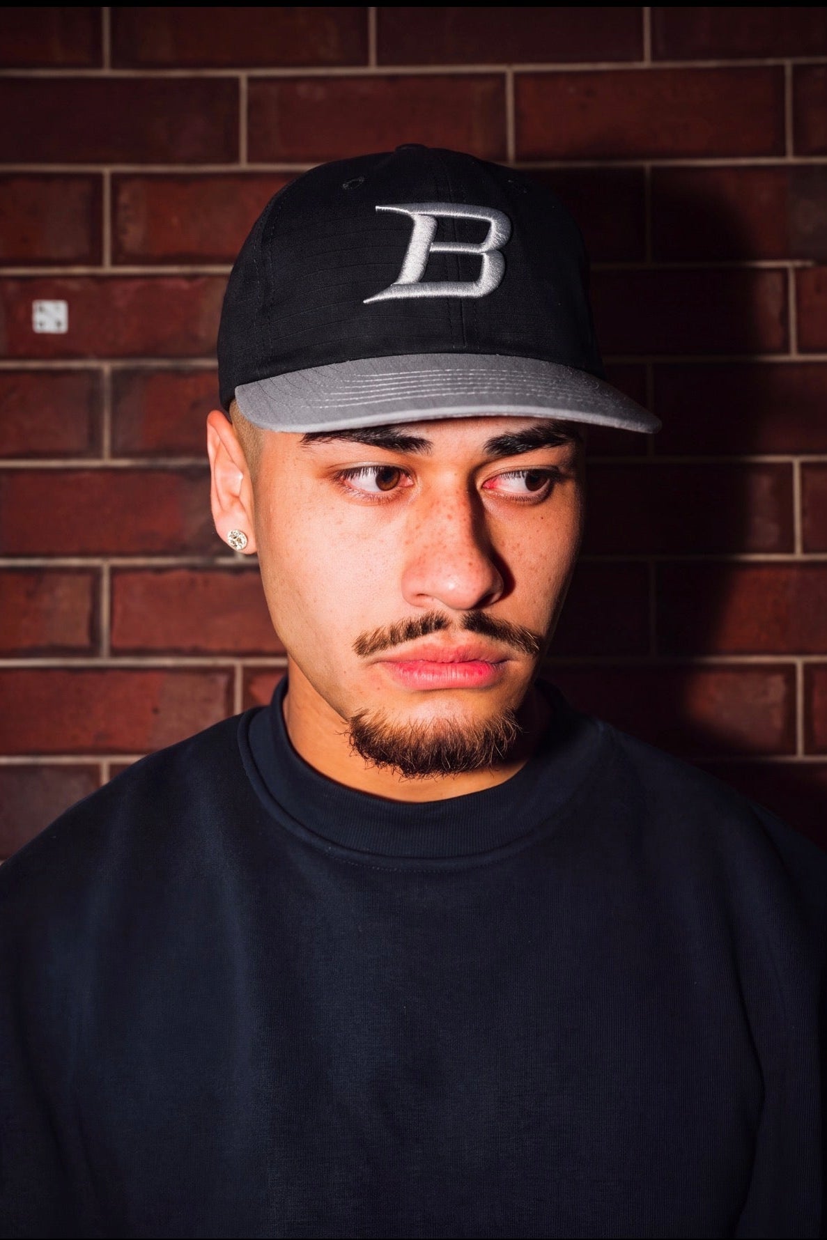 Team Logo Hat - Grey/Black