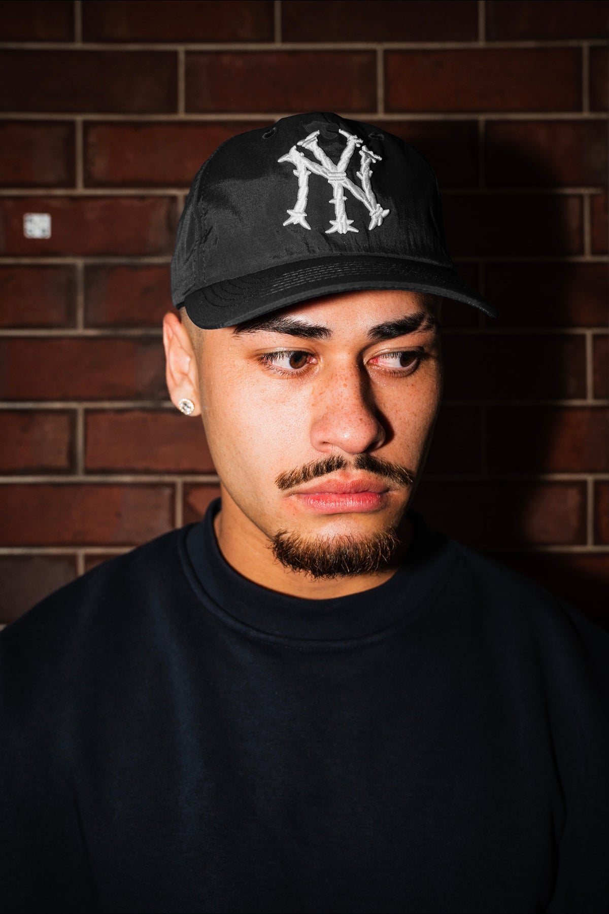 Barbwire NY Hat - Black